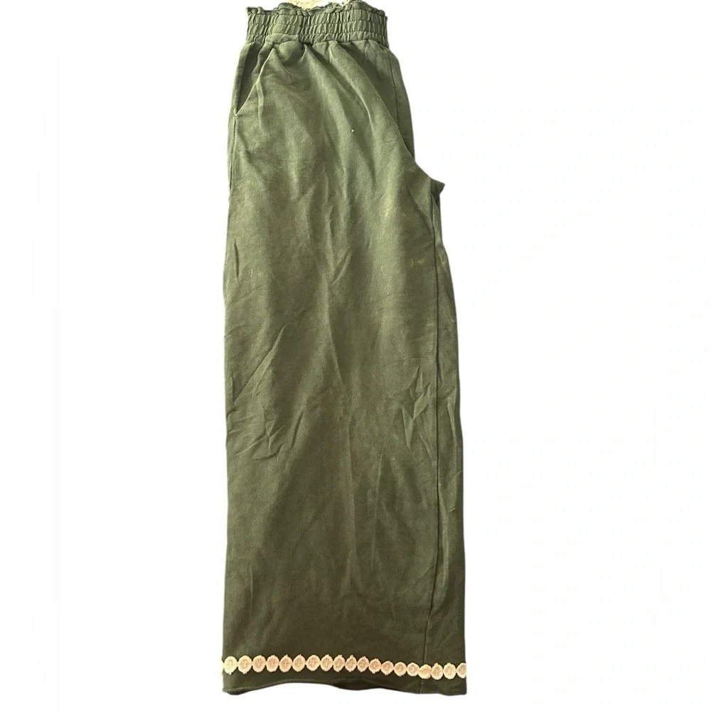 NWT Umgee Peace Sign Lace Applique Mineral Wash Wide Leg Pants Olive Green Sz XL